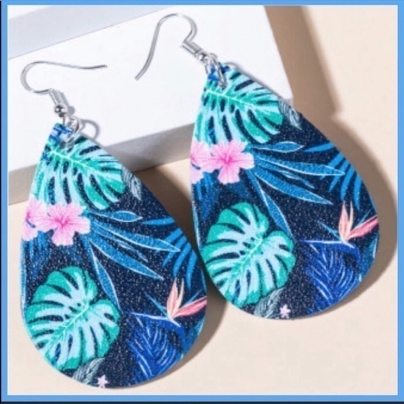 Leather earrings - Picture 1 of 6